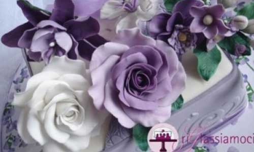 How to make a rose in sugar paste