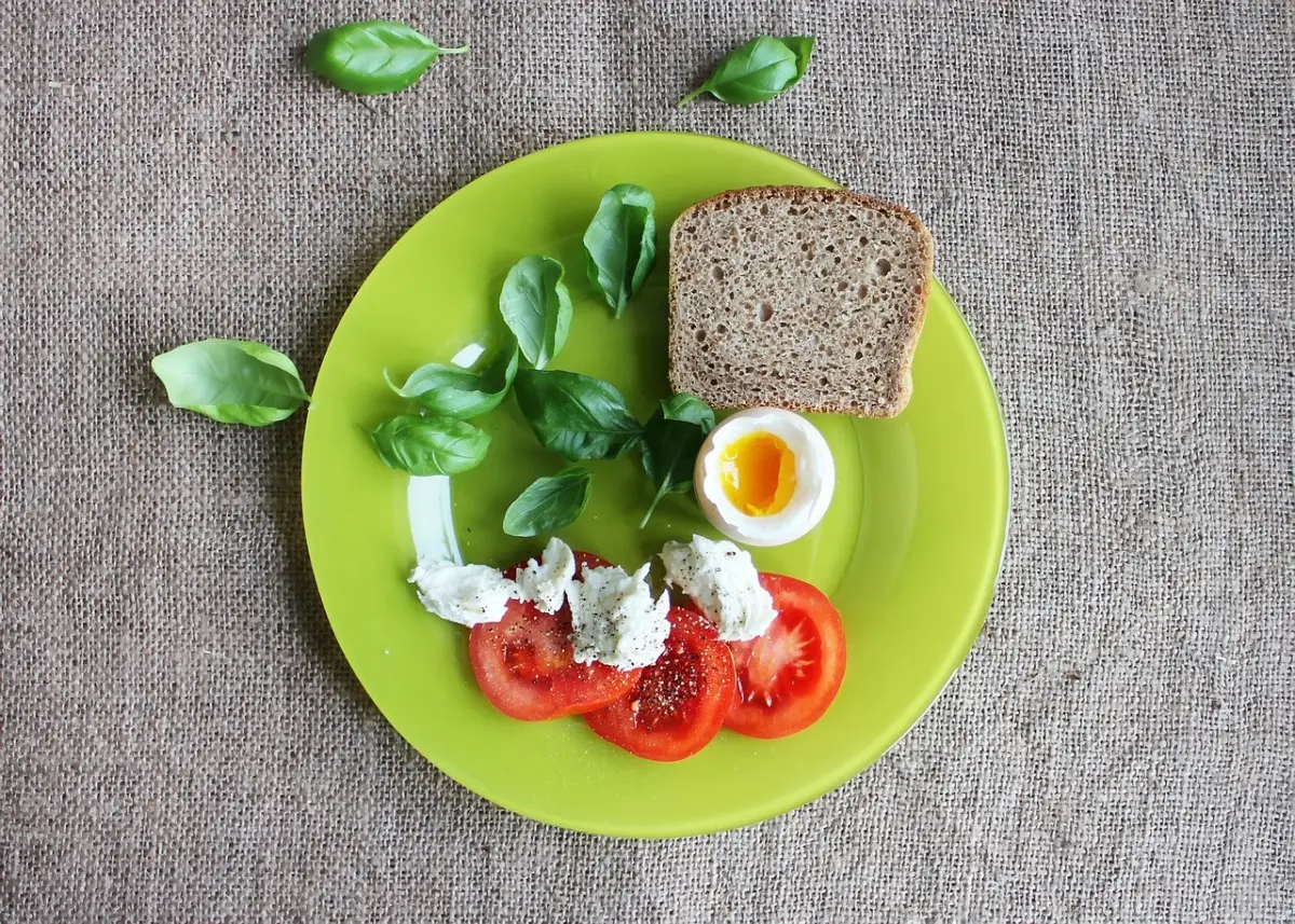 SC - Colazione salata con uova e bilancia